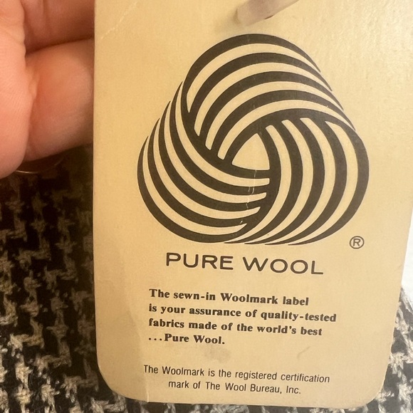 Stephen Douglass LTD Crop Padded Blazer - Picture 9 of 14